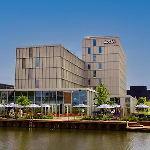 YOTEL Amsterdam